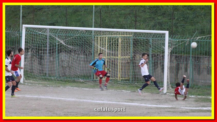 151121 sport 488y_tn.jpg